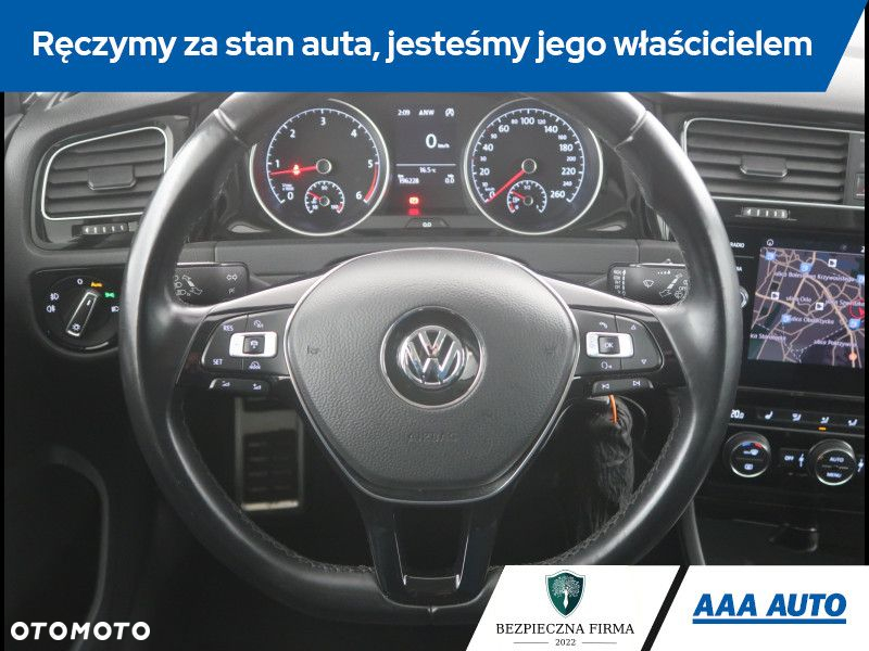 Volkswagen Golf - 16