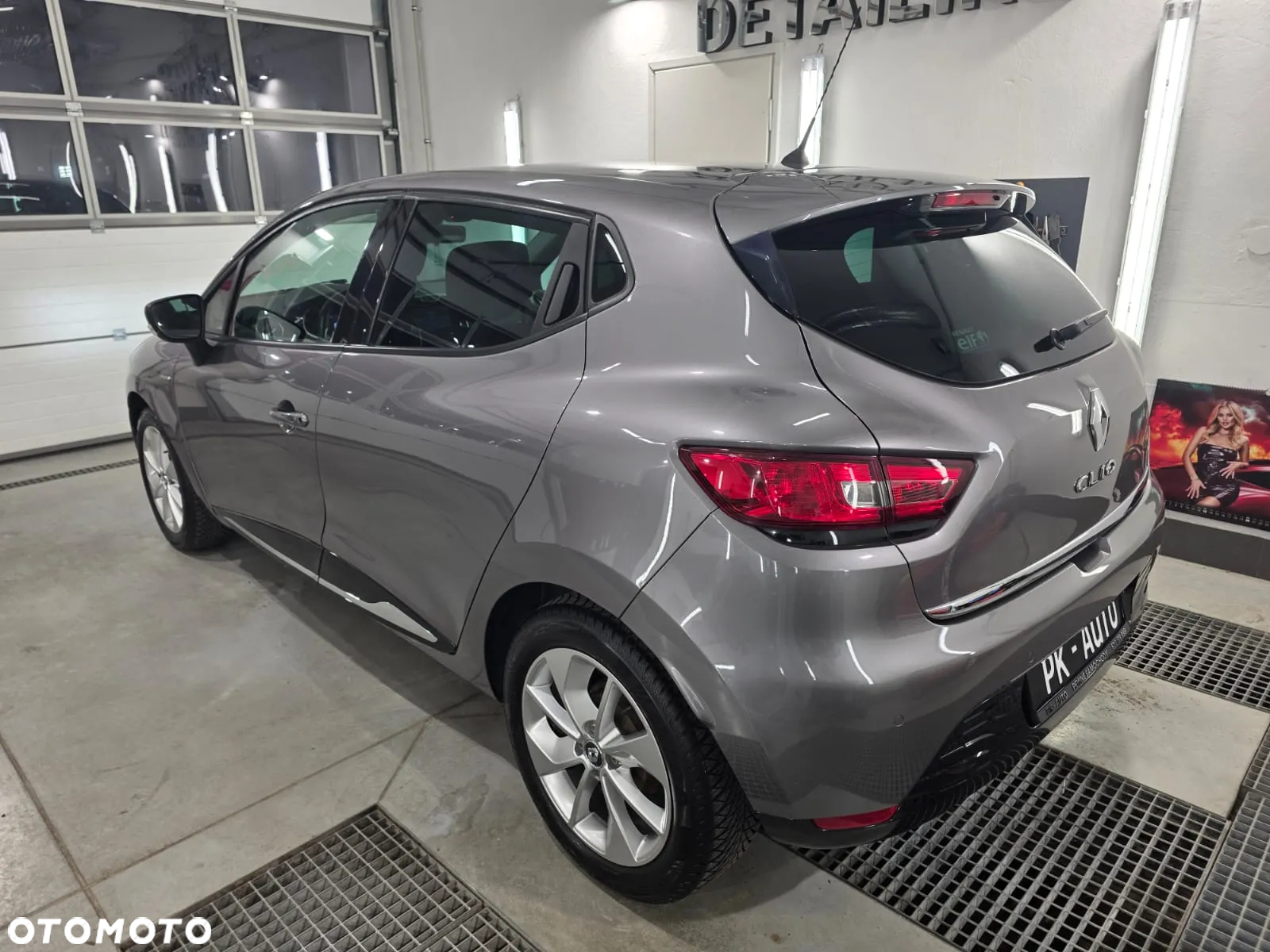 Renault Clio 1.2 16V 75 LIMITED - 16