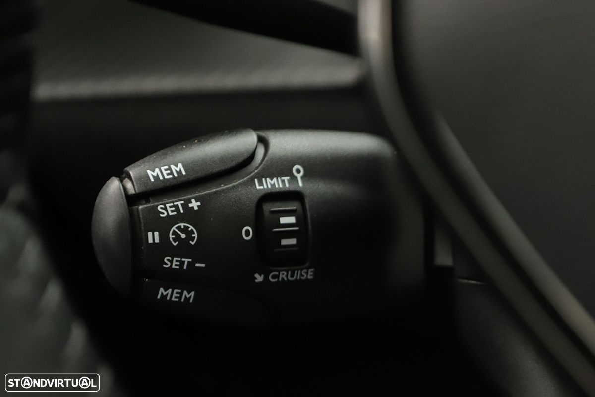 Peugeot 208 1.2 PureTech Active - 18