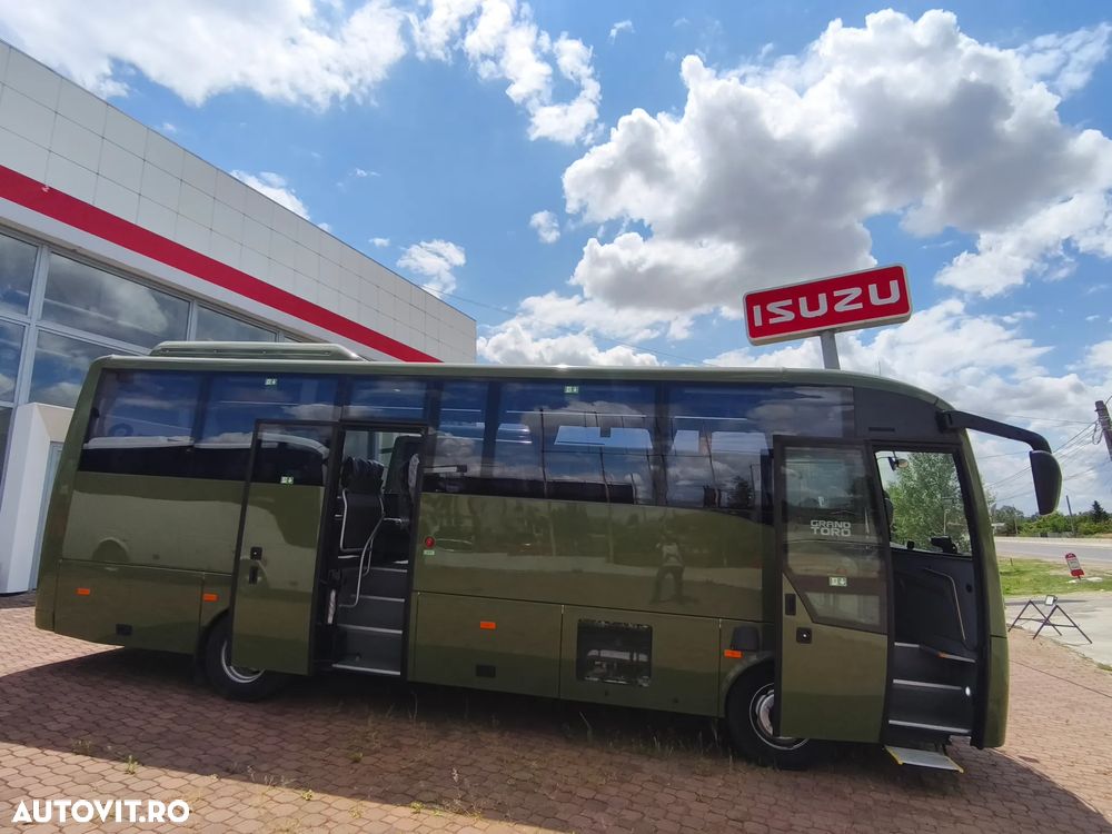 Isuzu Grand Toro - 3