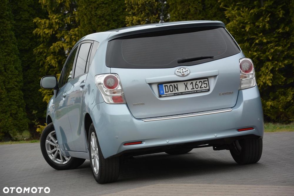Toyota Verso 2.0 D-4D Premium - 8