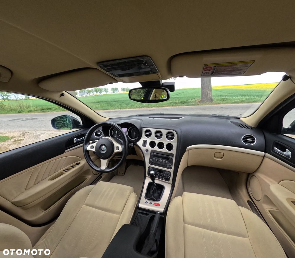 Alfa Romeo 159 1.9JTDM Distinctive - 24