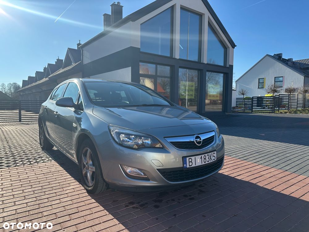 Opel Astra IV 1.4 T Sport EU6 - 1