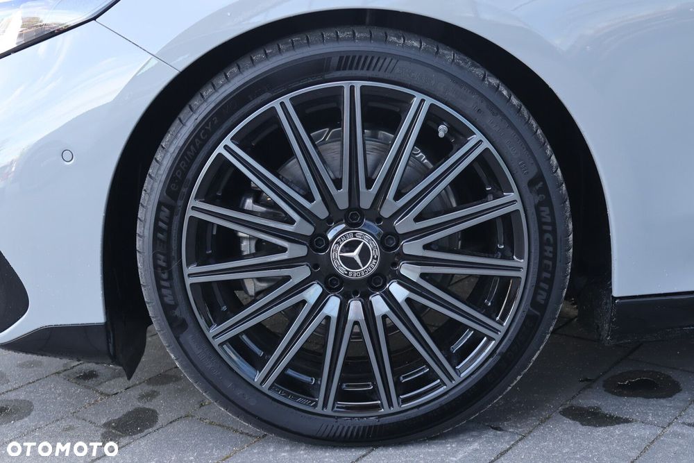Mercedes-Benz CLA - 27