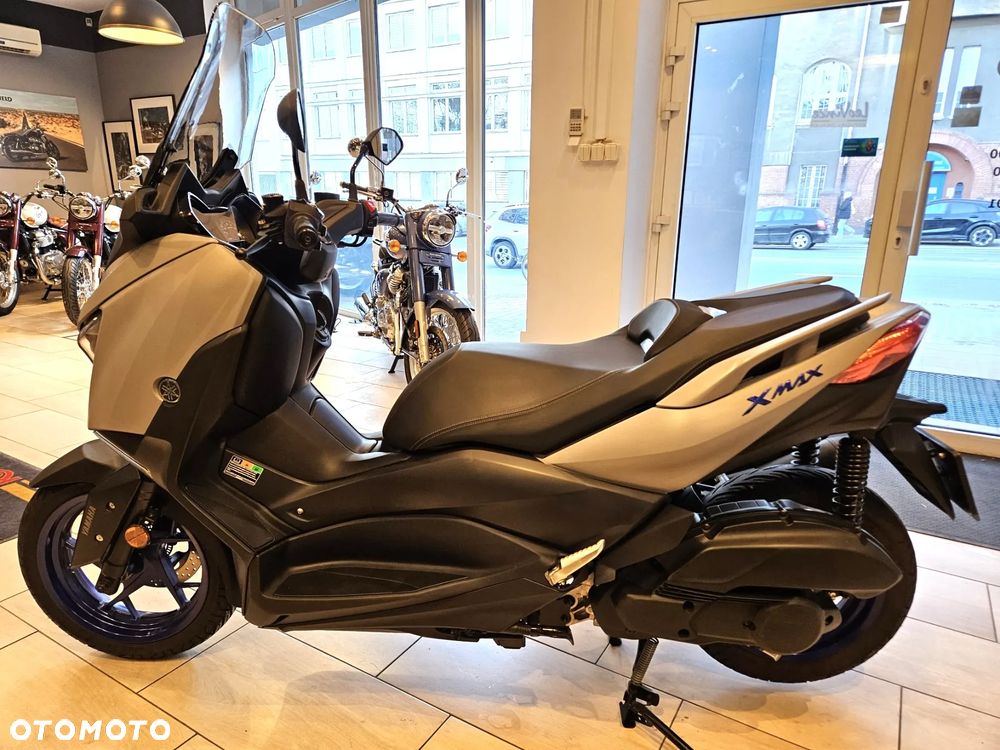 Yamaha X-max - 4