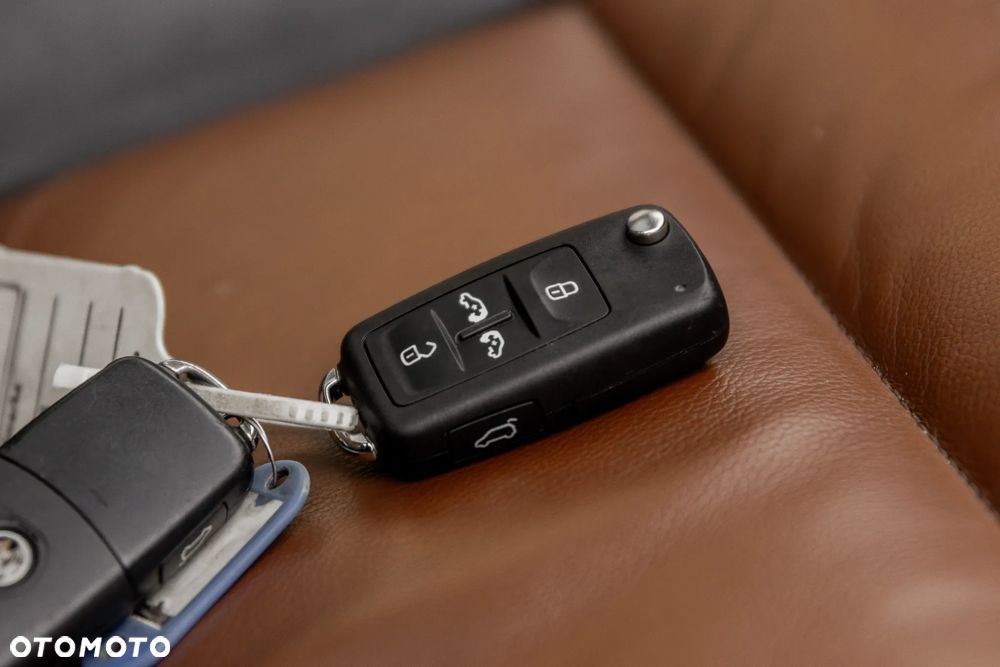 Volkswagen Sharan 2.0 TDI DSG Blue Motion Comfortline - 27