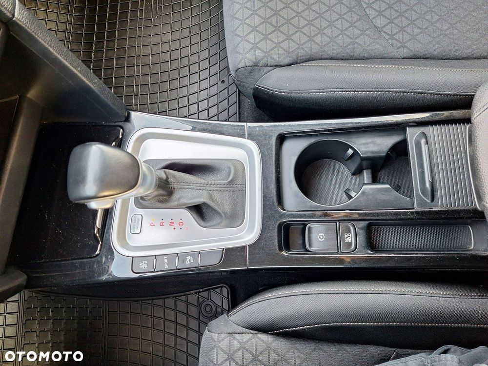 Kia Ceed - 22