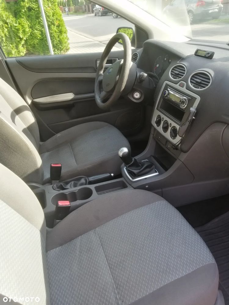 Ford Focus 1.6 TDCi Ambiente - 13