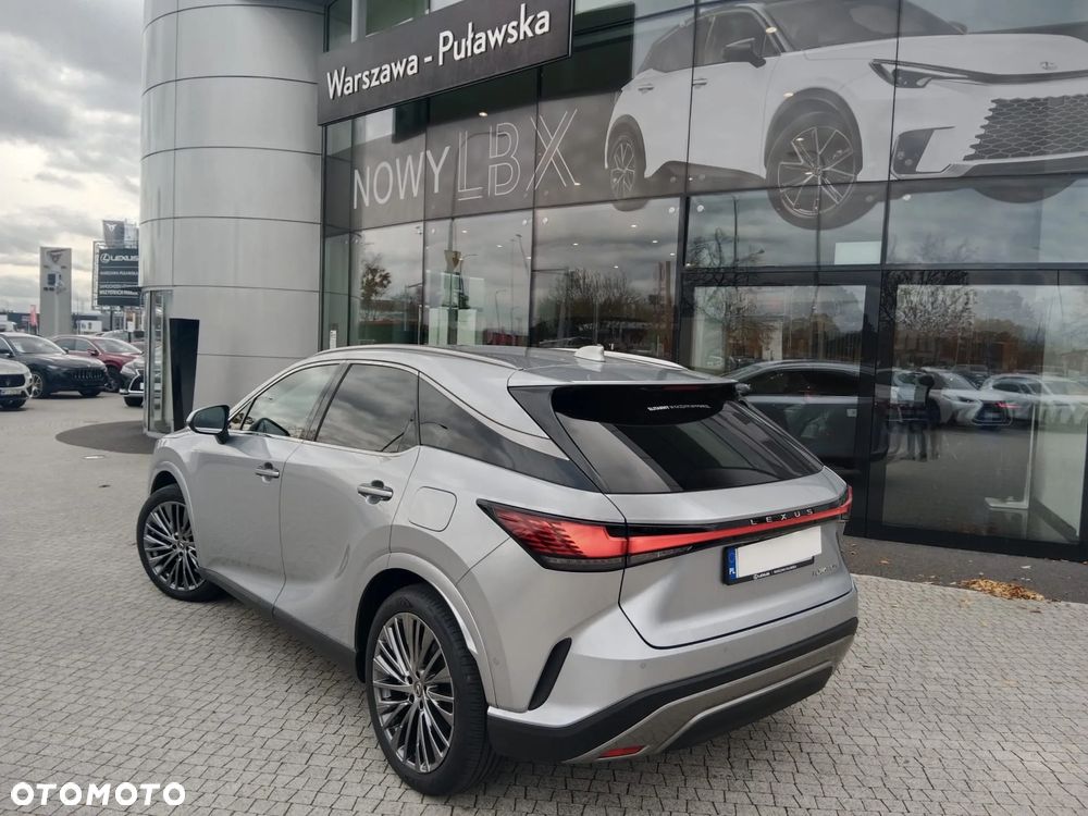 Lexus RX 450h+ Omotenashi - 3