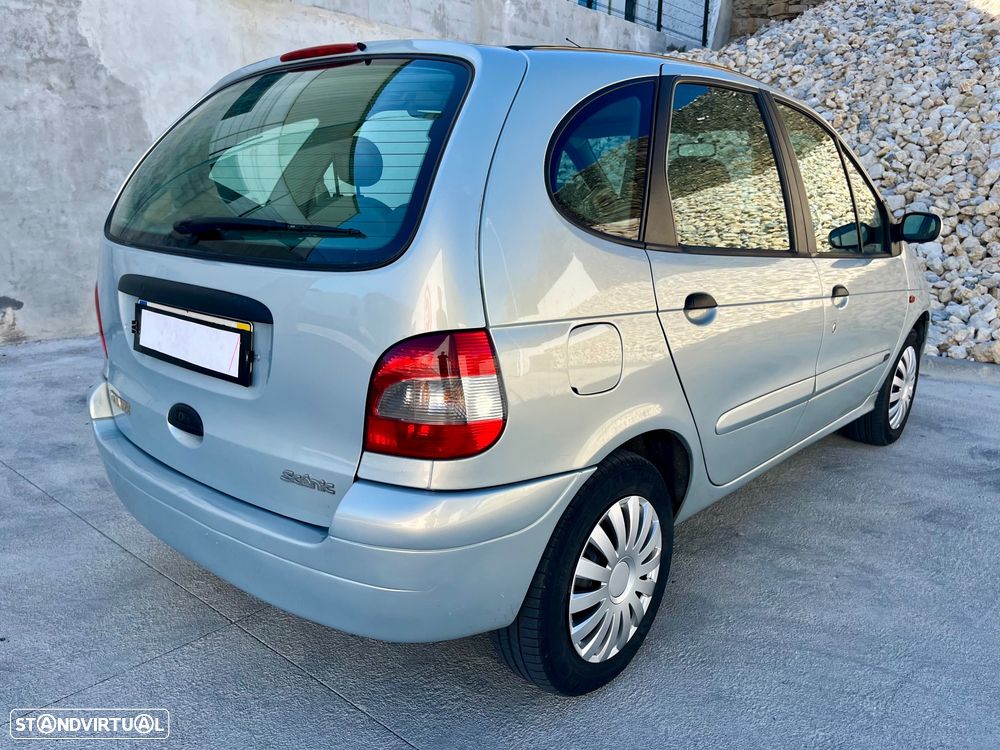 Renault Mégane Scénic 1.4 16V RT - 13
