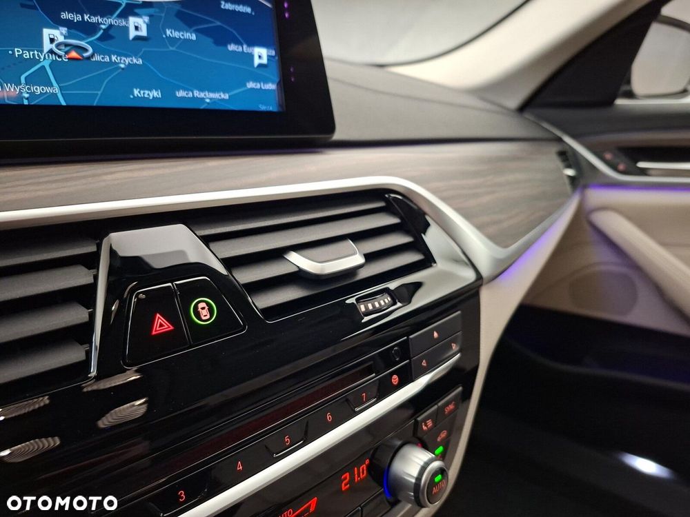 BMW Seria 5 - 28