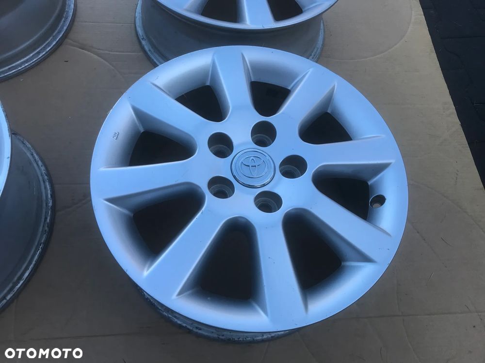 Felgi Toyota Auris Avensis Corolla Verso 6,5x16 5x114,3 ET45 - 5