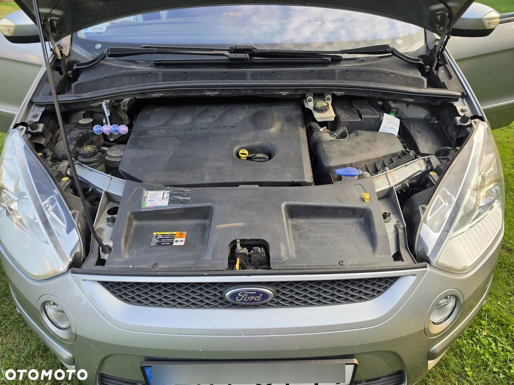 Ford S-Max - 25