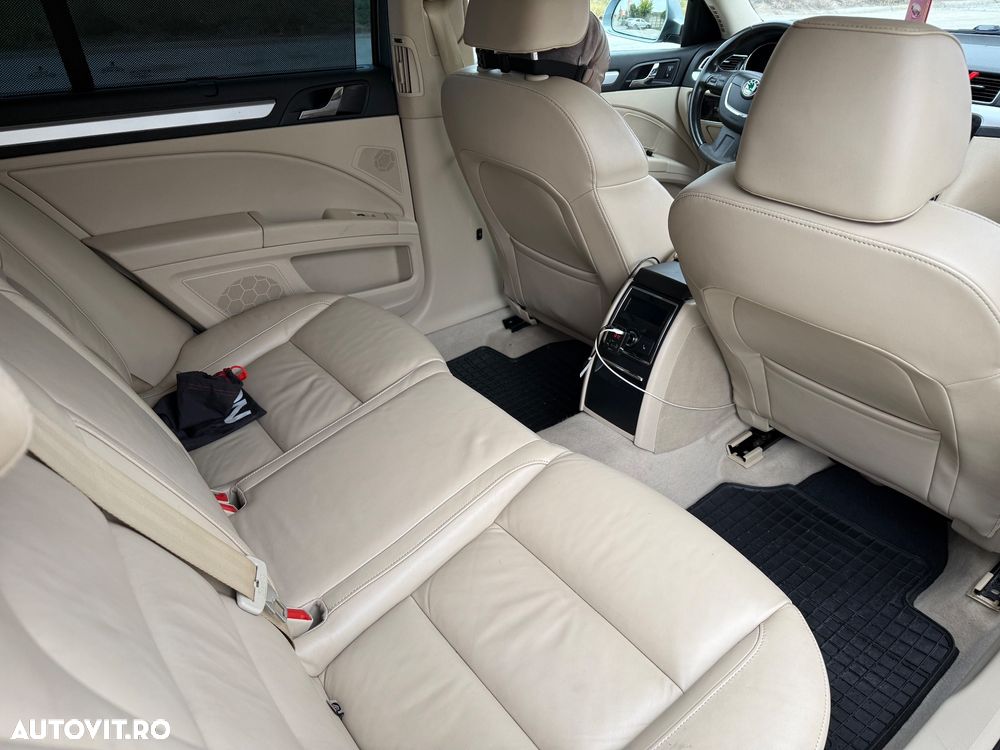 Skoda Superb 2.0 TDI DSG Ambition - 24
