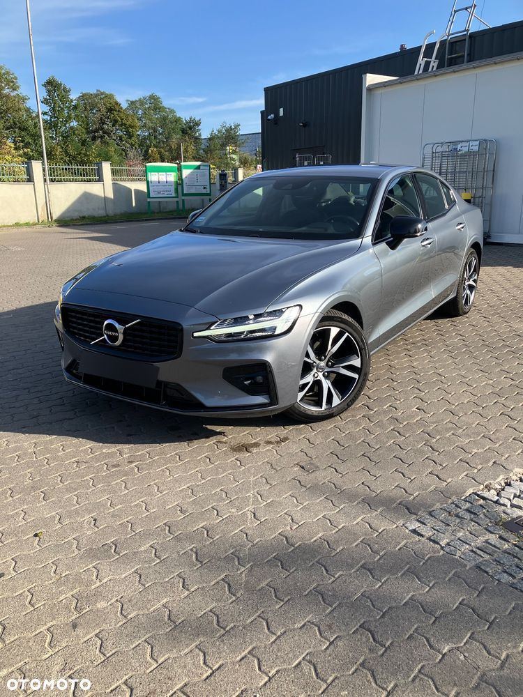 Volvo S60 B4 B R-Design - 1
