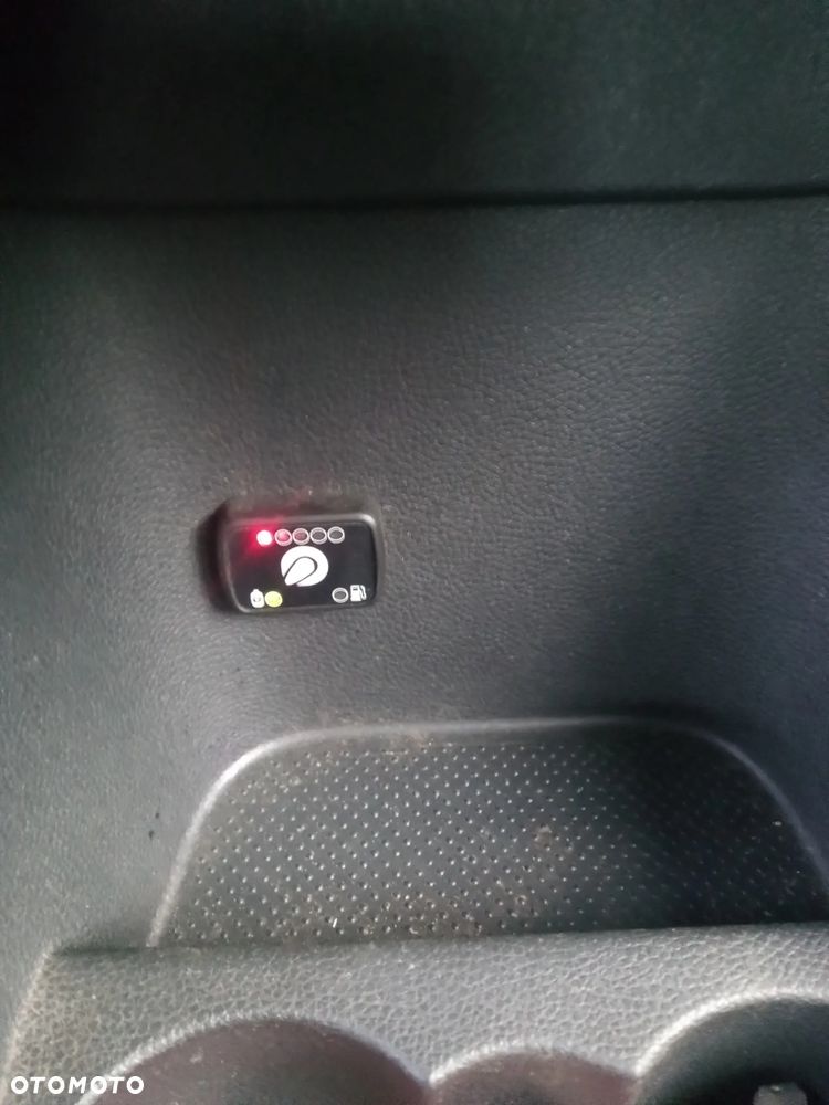 Skoda Fabia 1.6 16V Comfort - 9