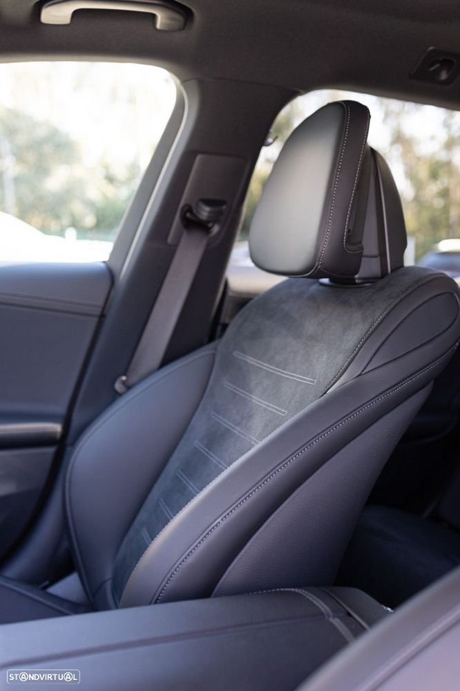 Mercedes-Benz C 300 e AMG Line - 19