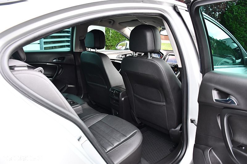 Opel Insignia 1.4 T Cosmo S&S - 24