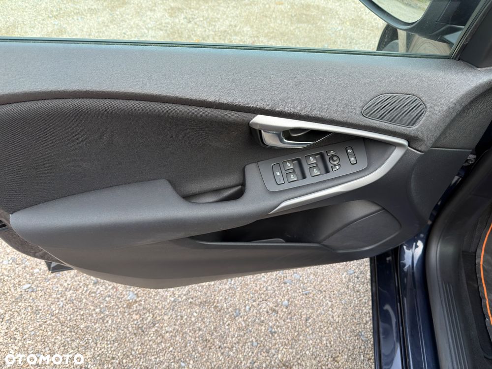 Volvo V40 D2 Drive-E Kinetic - 19