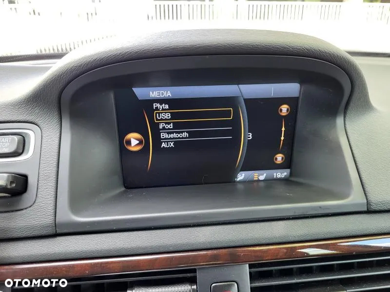 Volvo XC 70 3.2 AWD Summum - 17