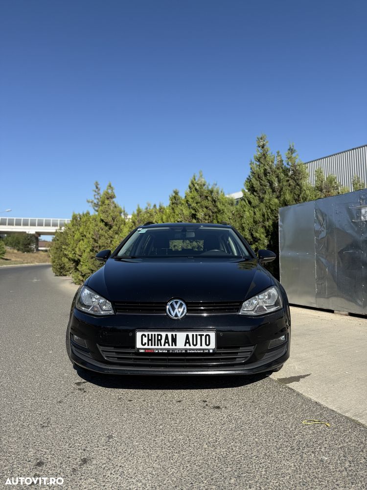 Volkswagen Golf - 8