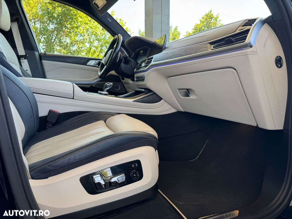 BMW X7 M50i - 8