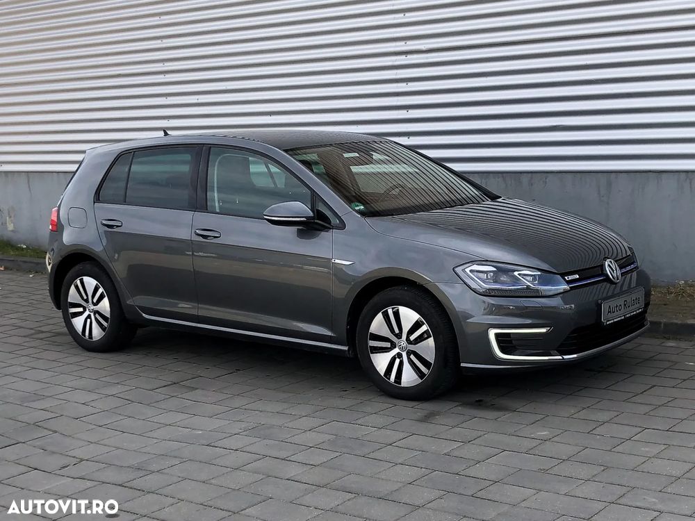 Volkswagen e-Golf - 11