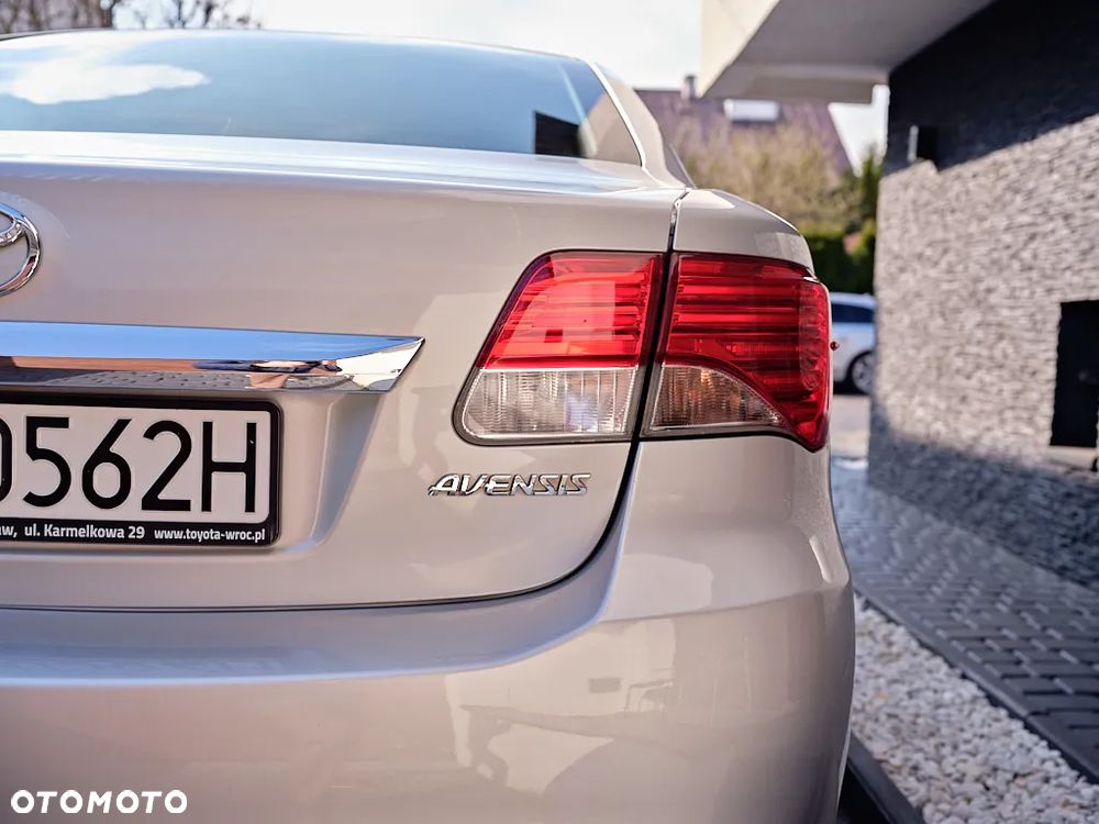 Toyota Avensis 1.8 Luna - 5