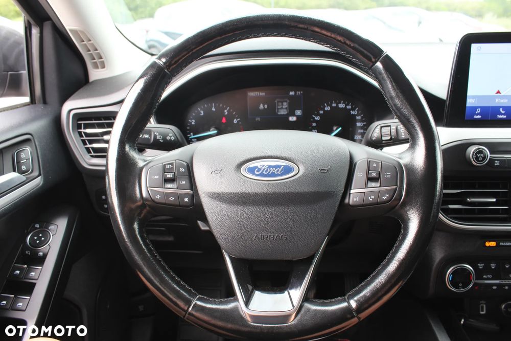 Ford Focus 1.0 EcoBoost STart-Stopp-System TITANIUM - 20