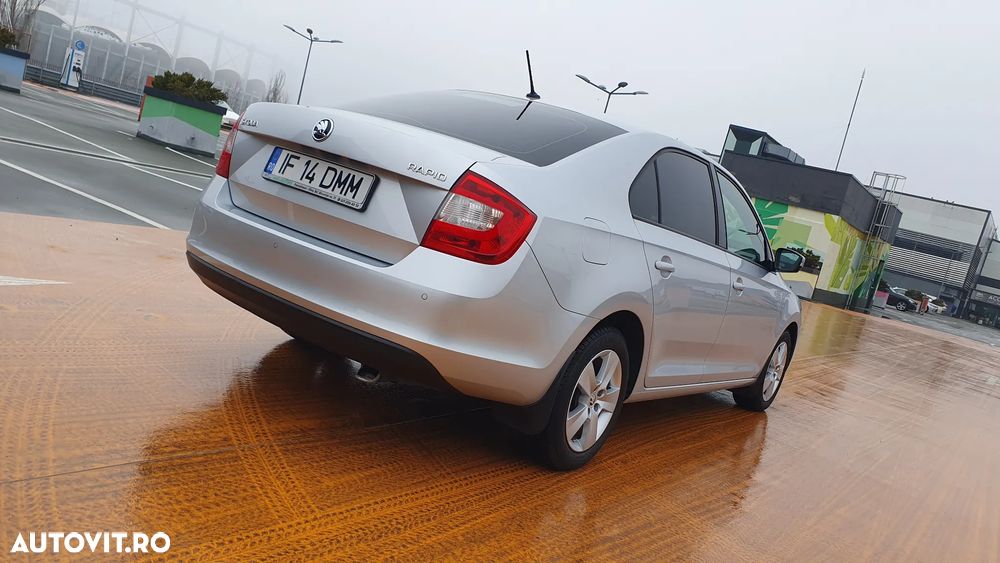 Skoda RAPID 1.2 TSI Style - 31