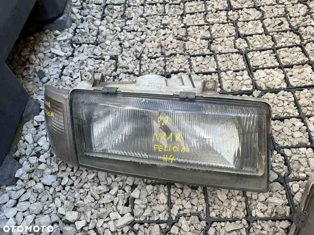 REFLEKTORY LEWE PRAWE SKODA - 2