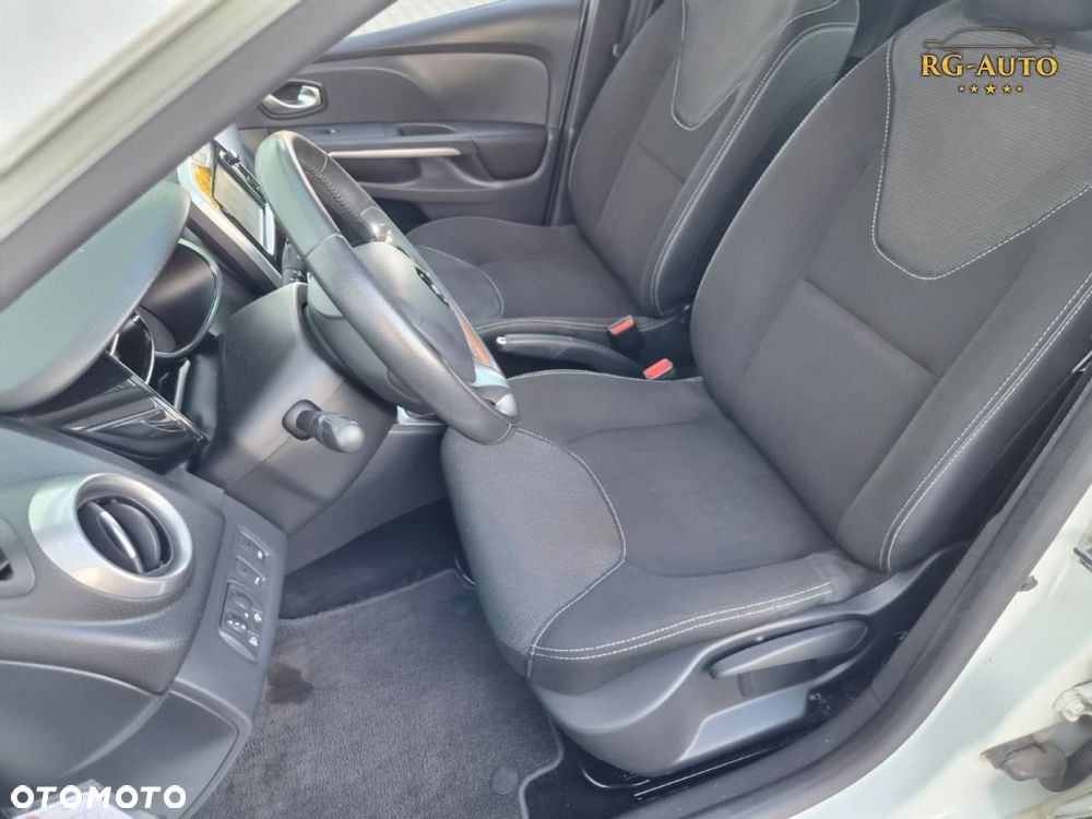 Renault Clio - 28