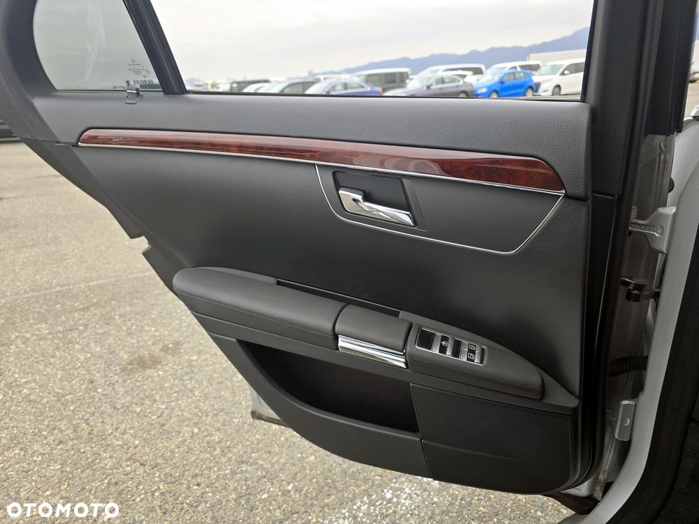 Mercedes-Benz Klasa S 500 7G-TRONIC - 31