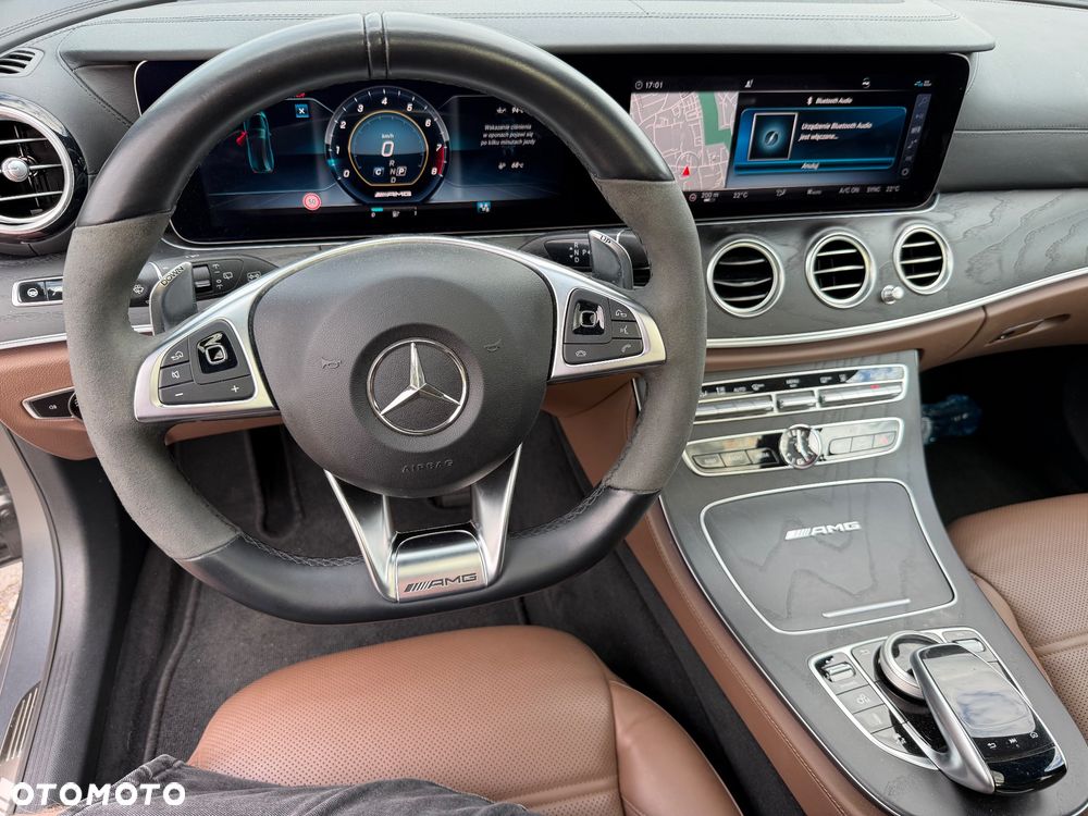 Mercedes-Benz Klasa E - 18