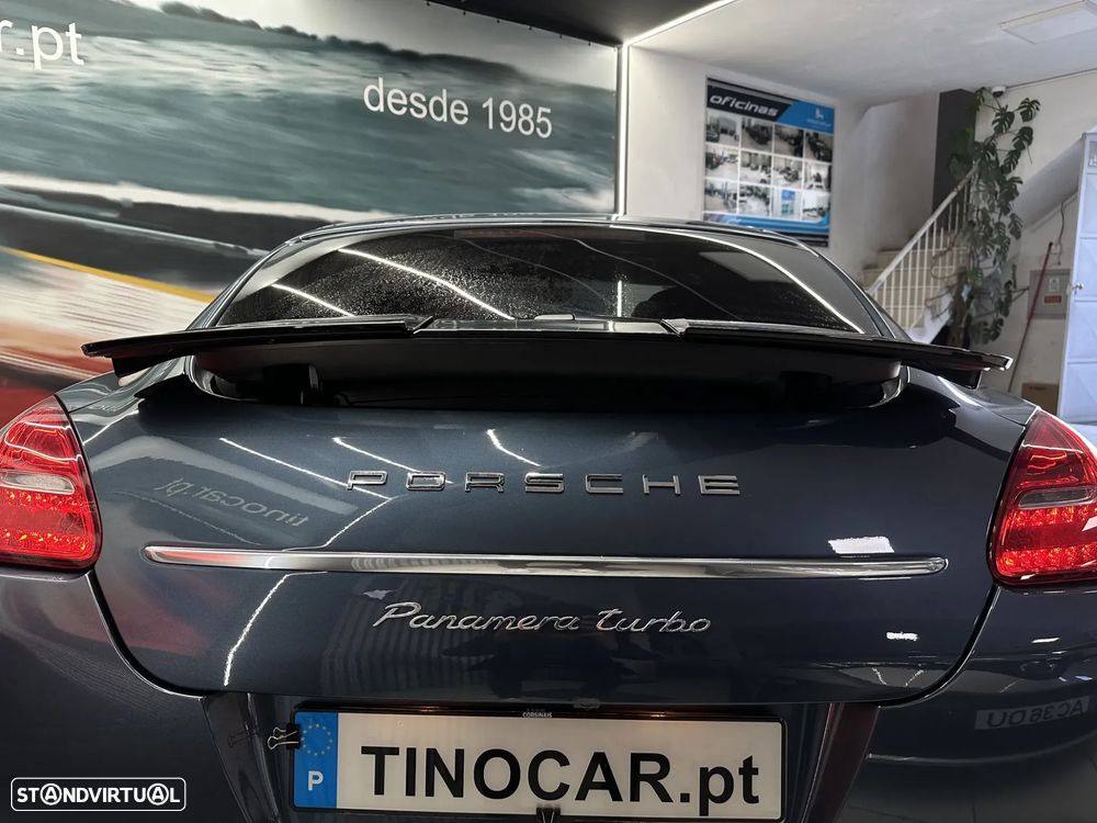 Porsche Panamera Turbo PDK - 10