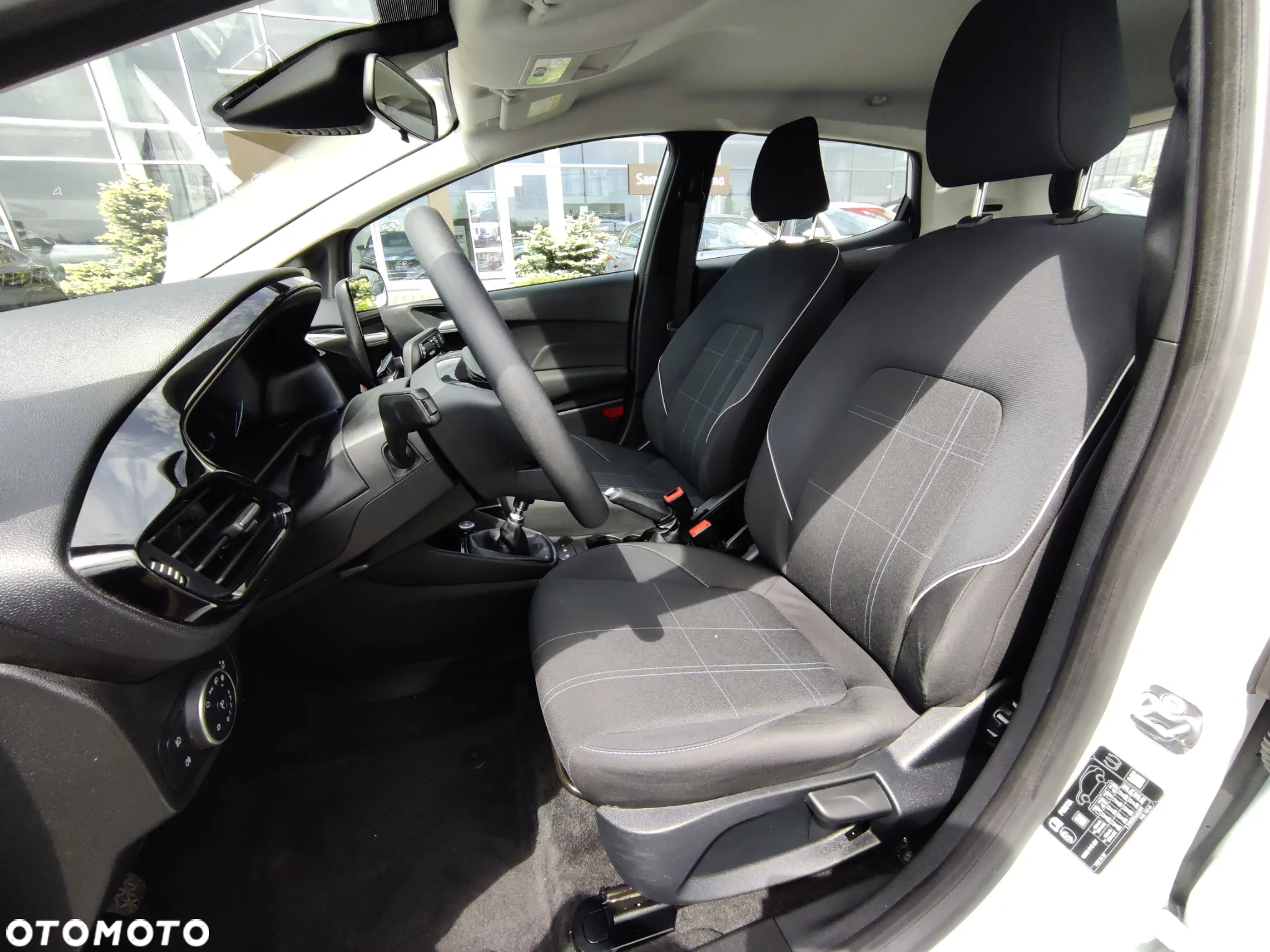 Ford Fiesta 1.5 TDCi S&S TREND - 14