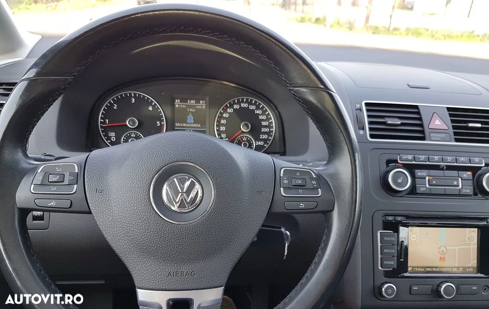 Volkswagen Touran 2.0 TDI Highline DSG - 15