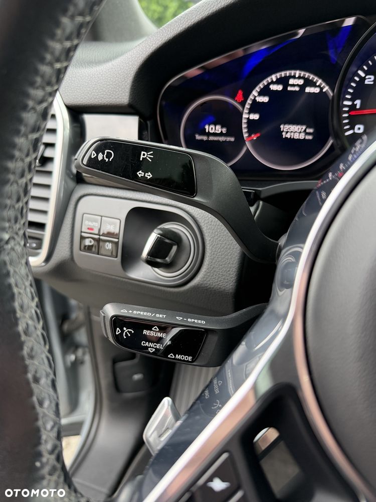 Porsche Cayenne Tiptronic S - 22