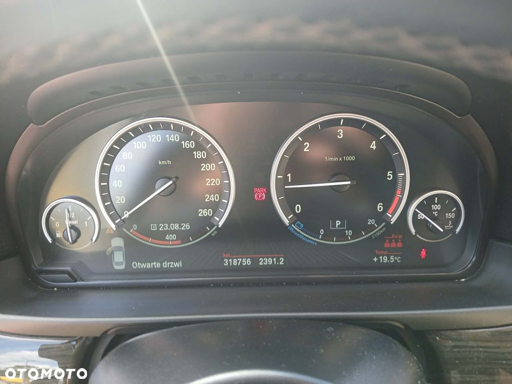 BMW Seria 5 520d Luxury Line - 15
