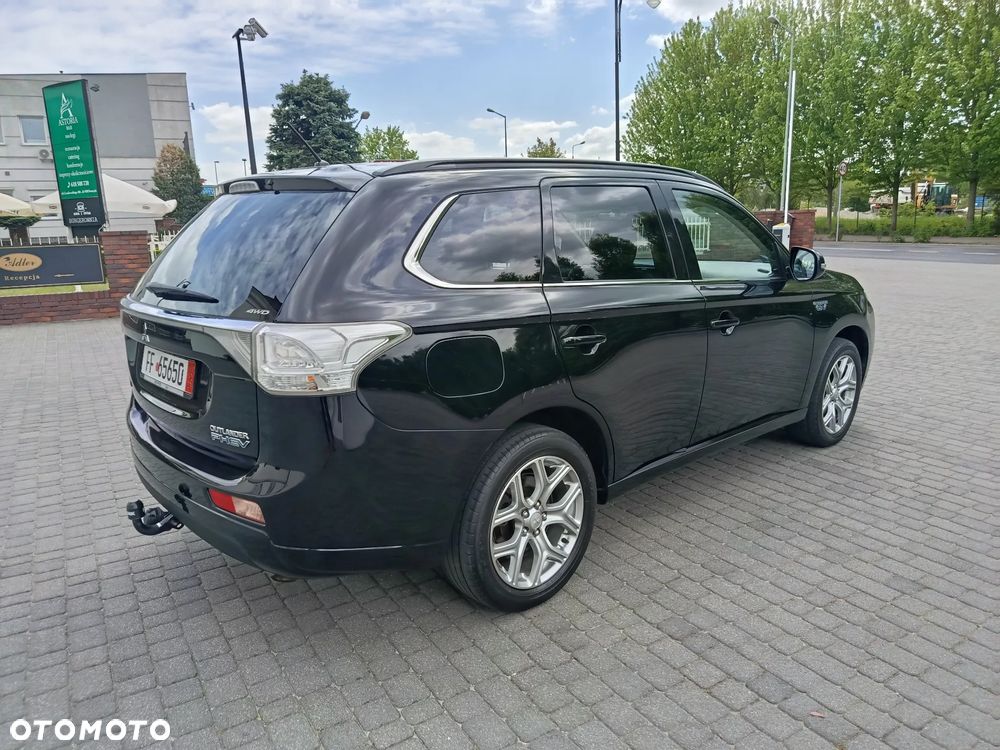 Mitsubishi Outlander 2.0 4WD Plus - 12