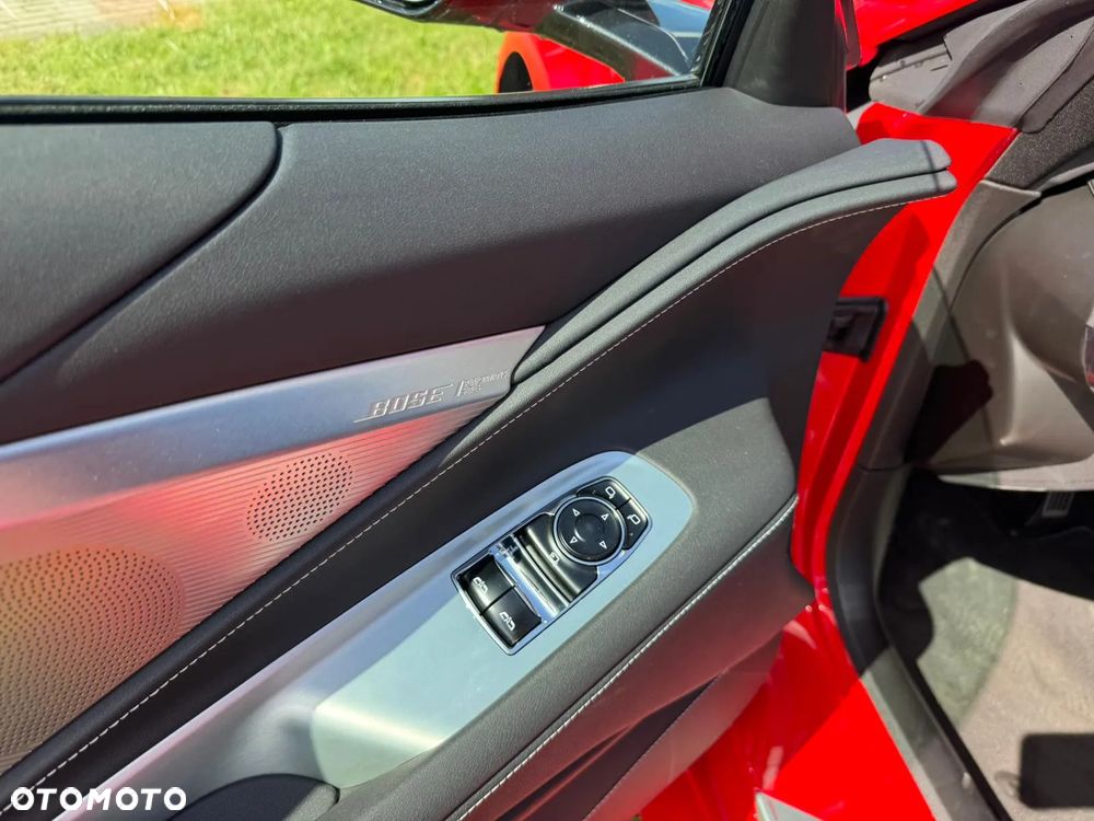 Chevrolet Corvette - 25