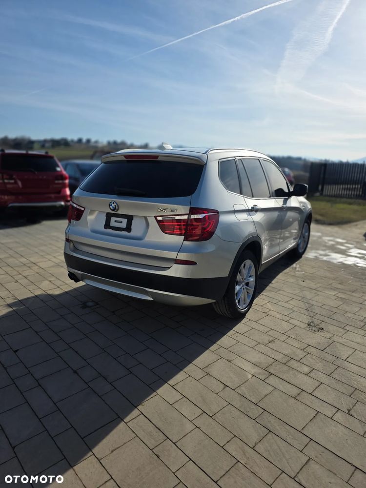 BMW X3 xDrive28i Advantage - 5