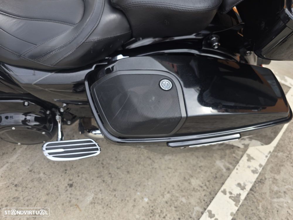 Harley-Davidson FLHXS Street Glide 114 CVO - 7