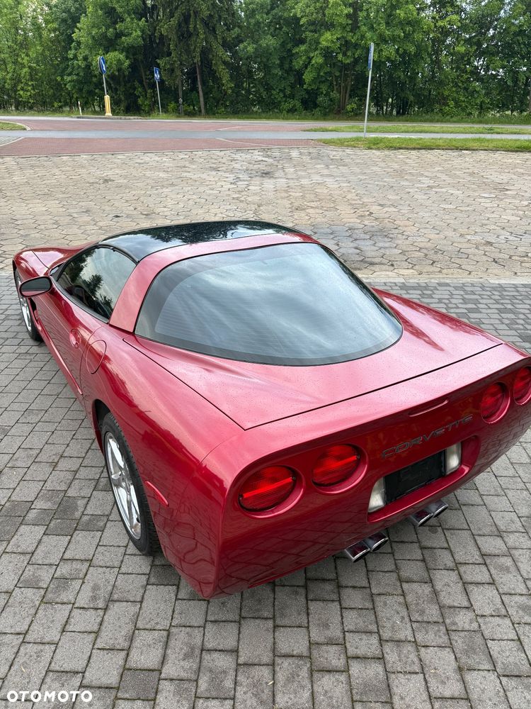 Chevrolet Corvette - 29