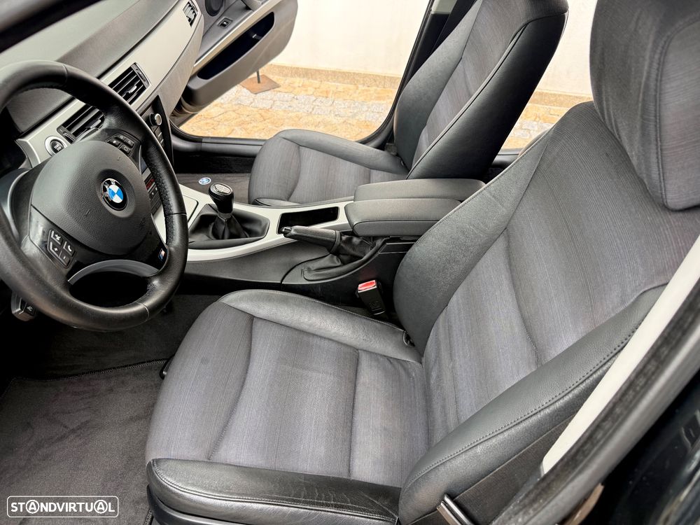 BMW 320 d Sport - 41