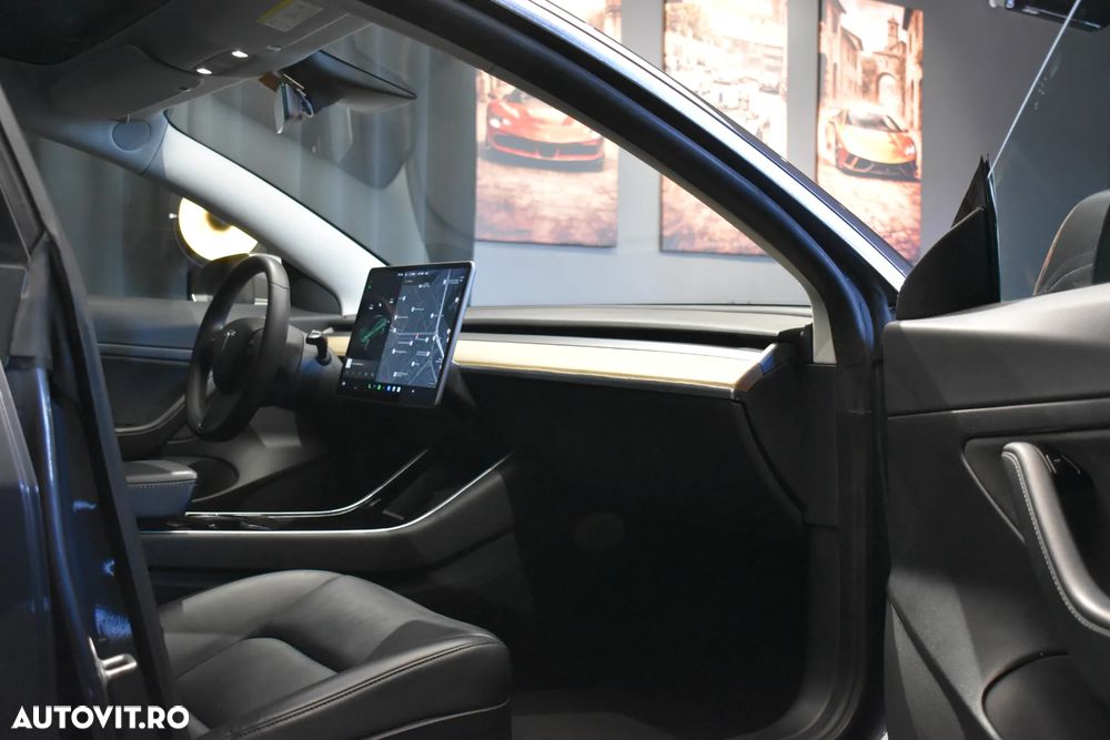 Tesla Model 3 Standard Reichweite Plus Hinterradantrieb - 9
