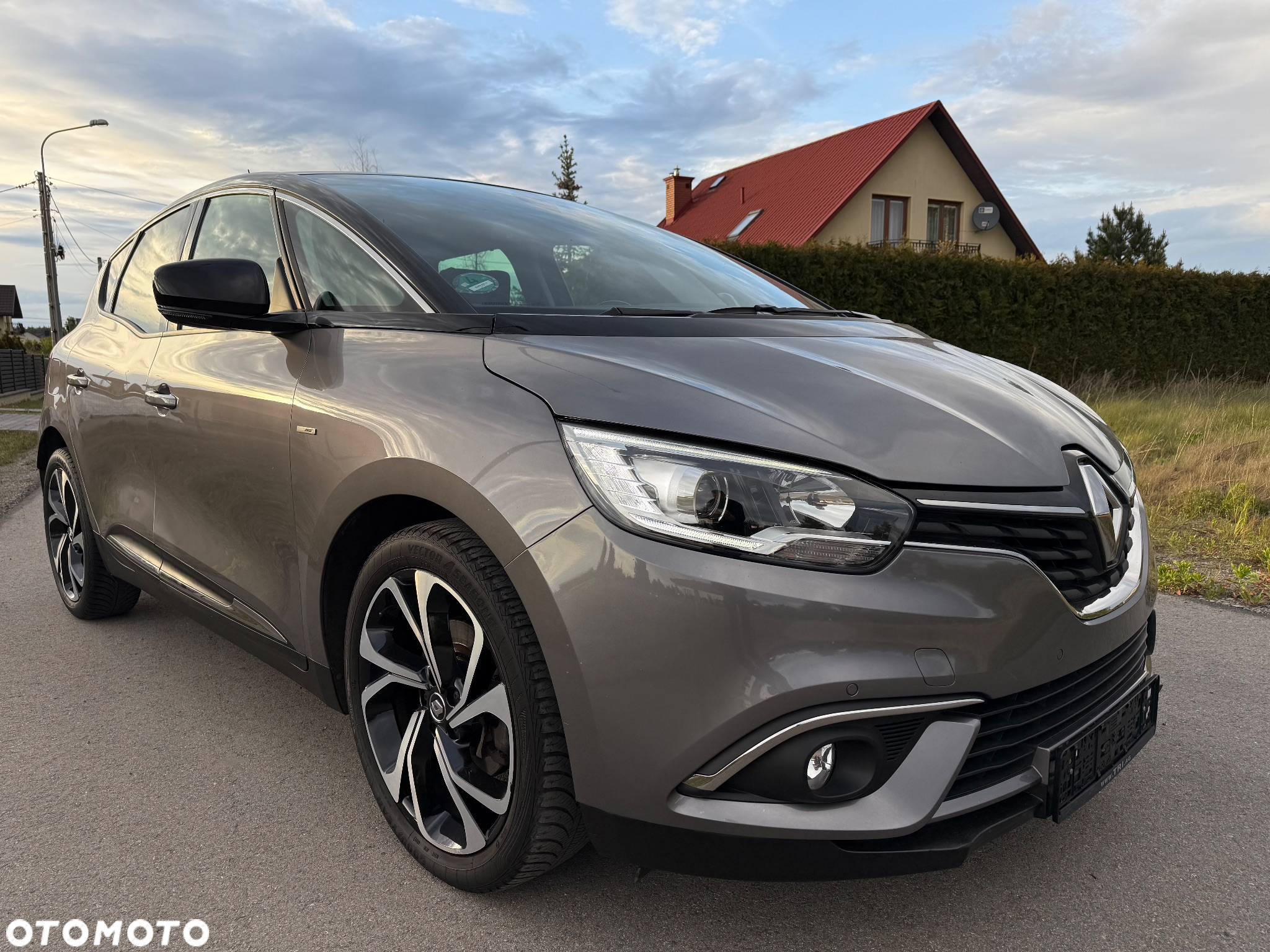 Renault Scenic ENERGY TCe 130 S&S Bose Edition - 12