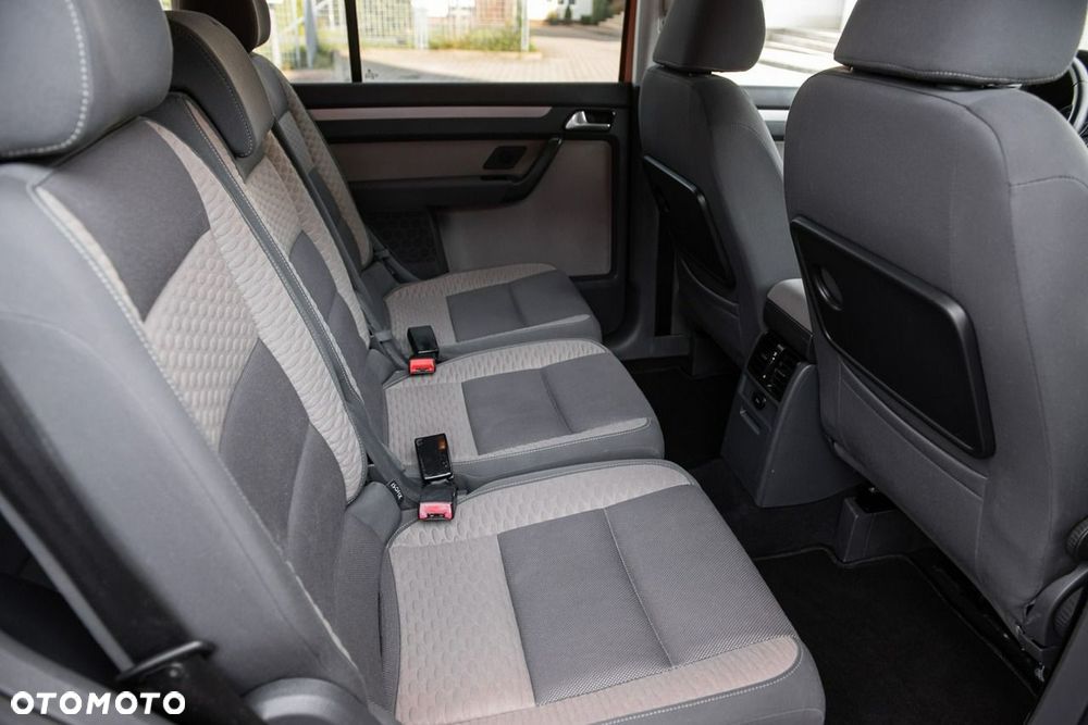 Volkswagen Touran 1.4 TSI Cross - 9
