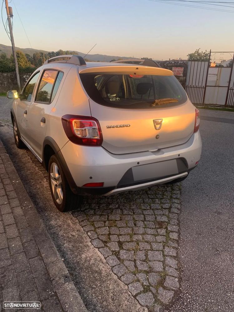 Dacia Sandero 1.5 dCi Stepway - 3