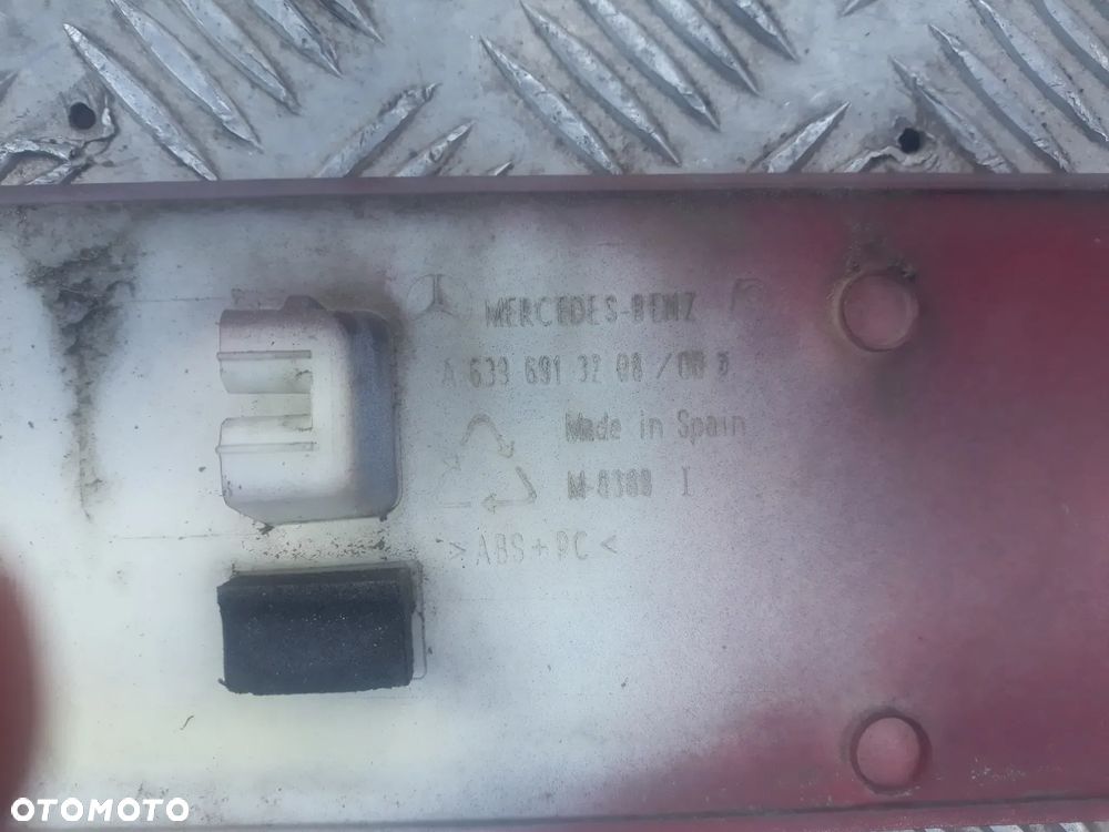 LISTWA BOCZNA LEWA I PRAWA MERCEDES VITO W639 2005r KOLOR: 3548  A6396913308  A6396913208 - 6